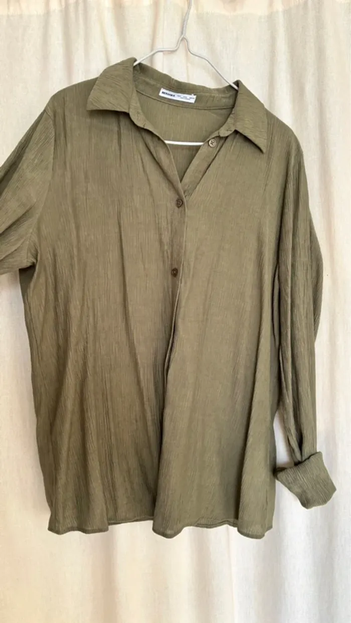 Chemise kaki effet plissé bershka taille L - photo numéro 3