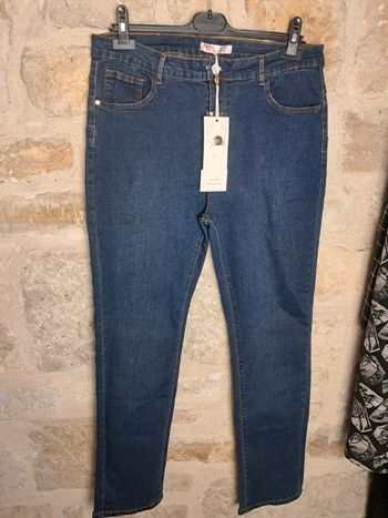 Md'M jean taille 44/46 neuf