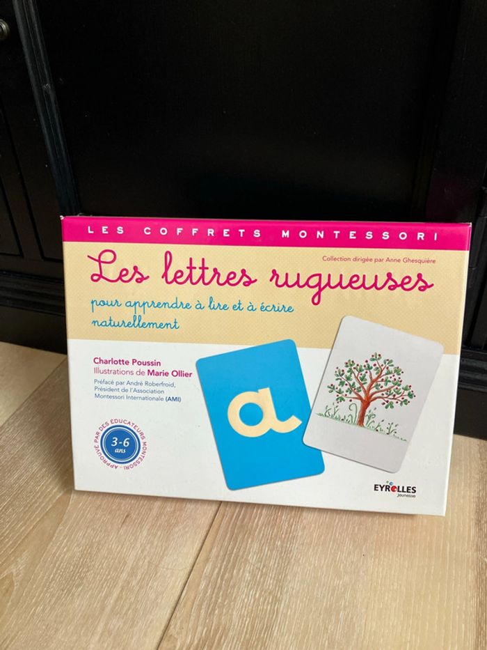 Coffret Montessori lettres rugueuses