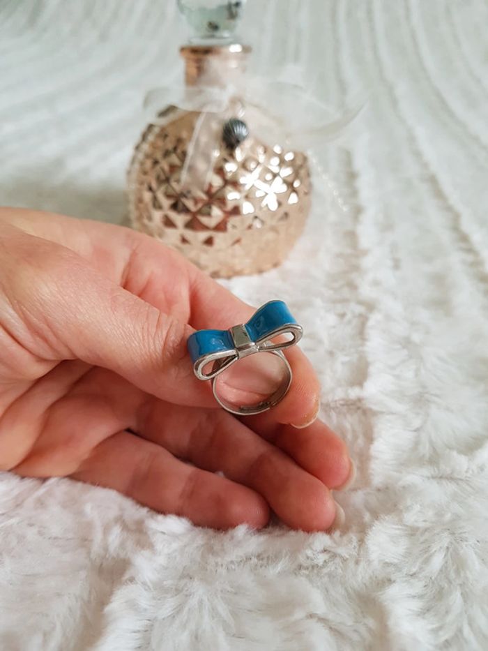 Bague noeud bleu ajustable - photo numéro 3
