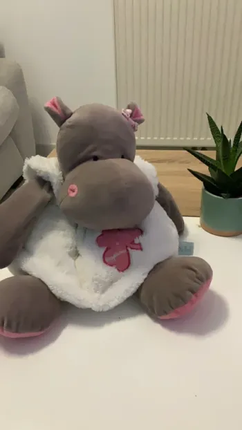 Hippopotame doudou range pyjama