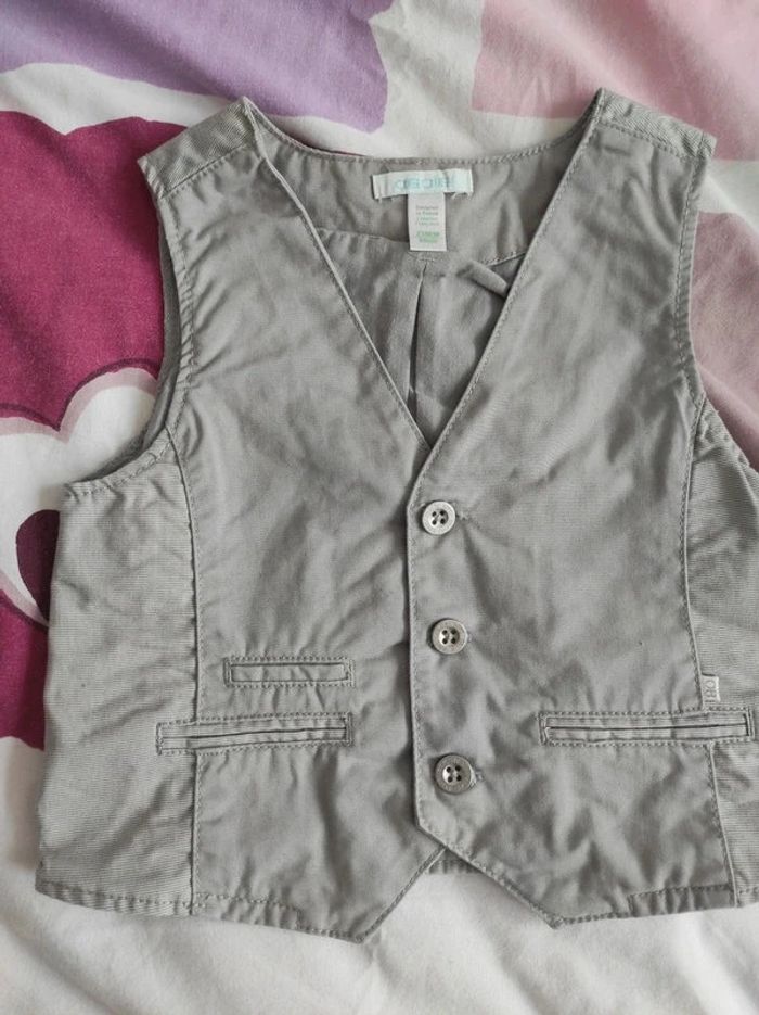 Gilet obaibi 23 mois comme neuf