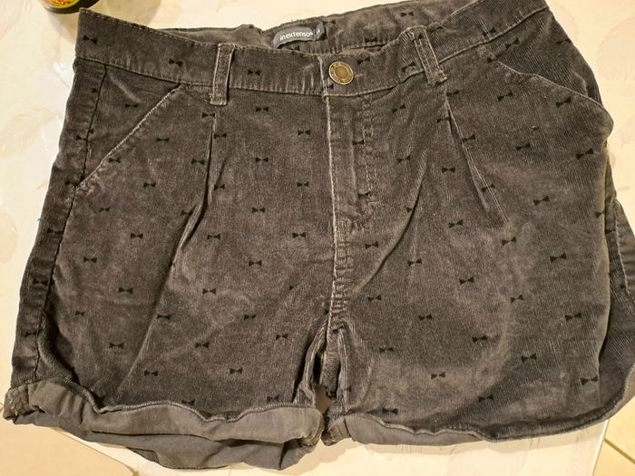 Short en velours neuf 14 ans
