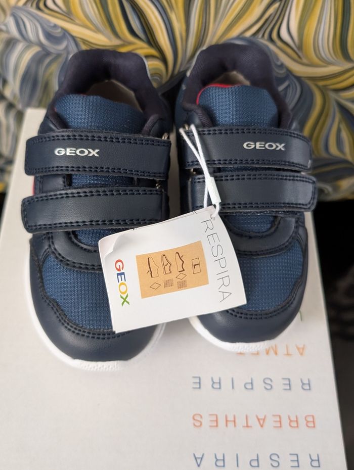 Baskets ultralegeres garçon. Taille 23. Neuf. Geox - photo numéro 7