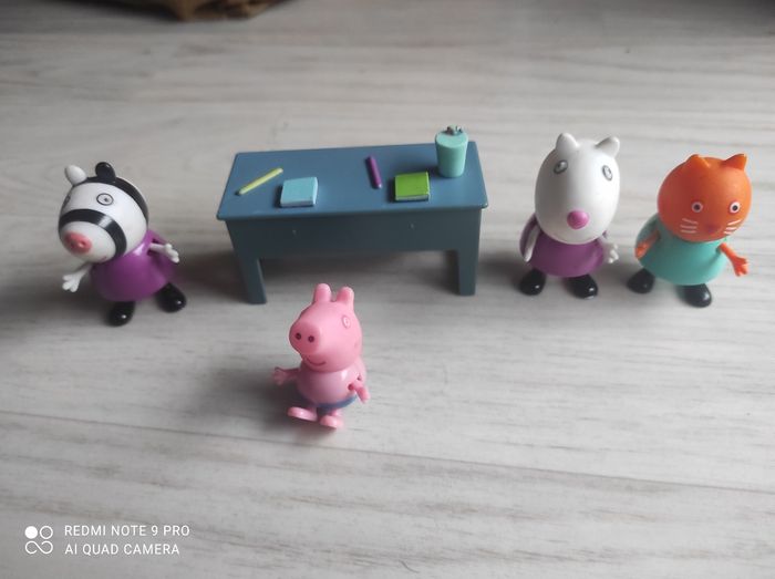 Lot figurines Peppa pig - photo numéro 2