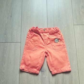 Short en jean couleur orange/ pêche. Garçon 3 ans. Marque Creeks