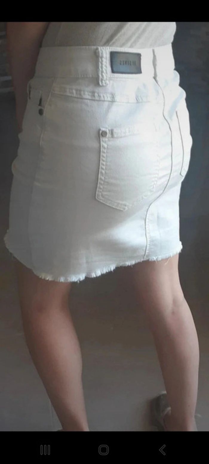 Jupe en jean blanche taille S marque Desires - photo numéro 4