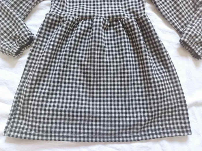 Robe Taille 5 ans Neuve - photo numéro 4