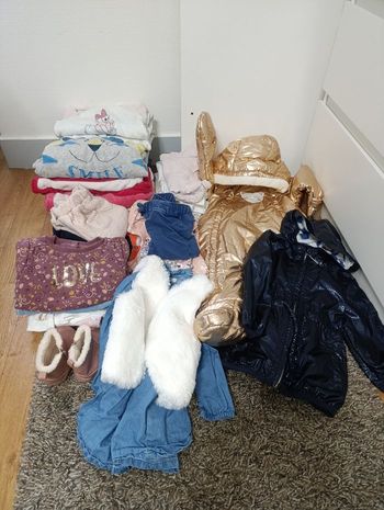 Lot vêtements bébé fille