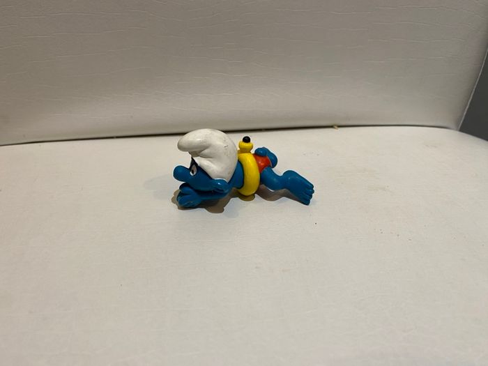 Figurine schtroumpfs nageur