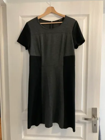 Robe Burton