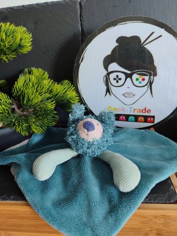 doudou carré plat koala les zazous moulin roty bleu beige gris rayé DD003346