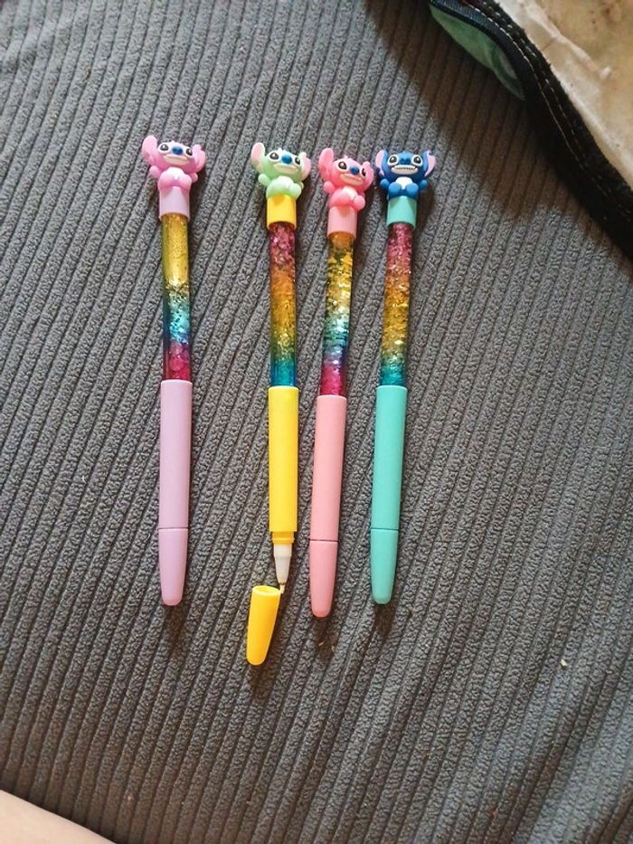 Stylo à paillettes stitch