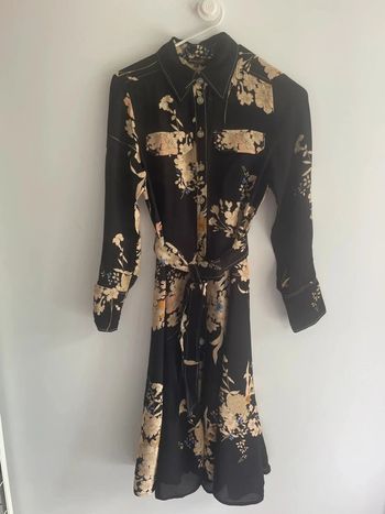 Robe Massimo Dutti noire fleurie – T.36