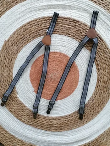 Lote deux paires de bretelles bébé garçon / jeune garçon