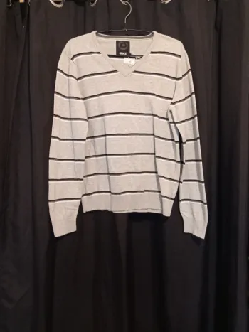 Pul gris a rayures
