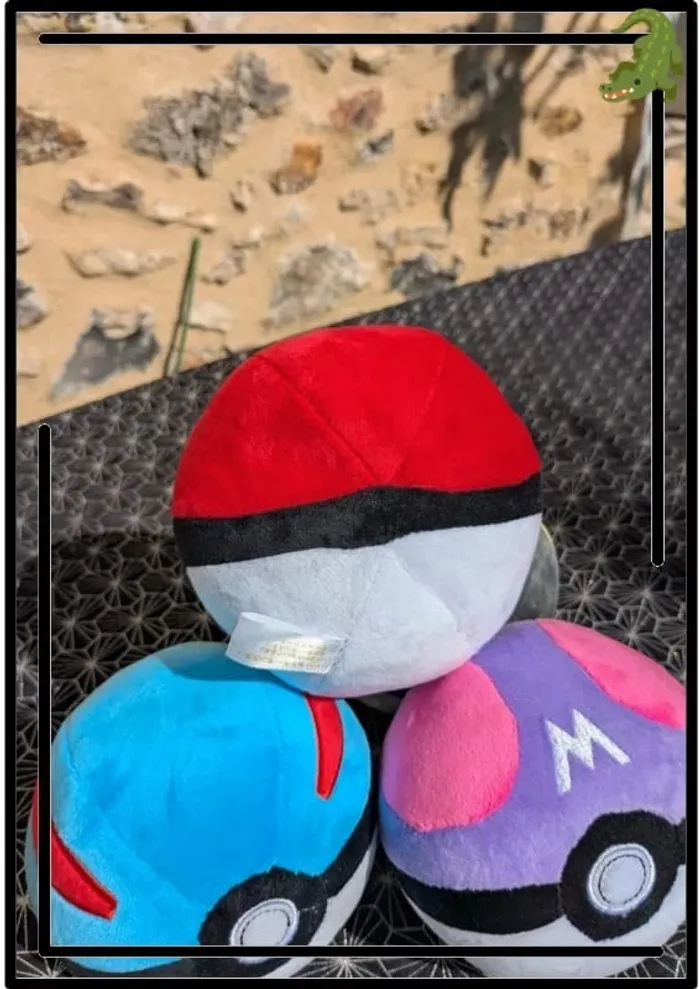 Pokéball en peluche rouge - photo numéro 4
