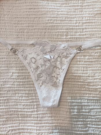 String blanc neuf taille m