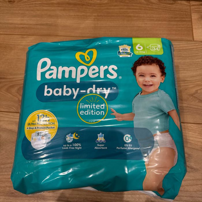 Pampers couché taille6