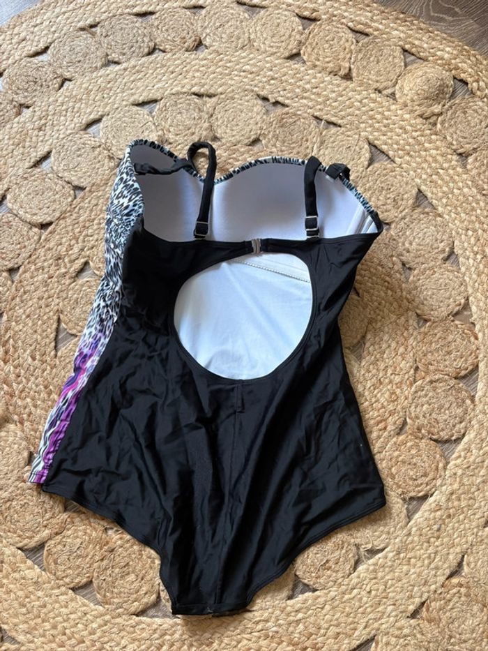 Maillot de bain à motif léopard shorty - rembourrés - taille 50 - comme neuf - photo numéro 7