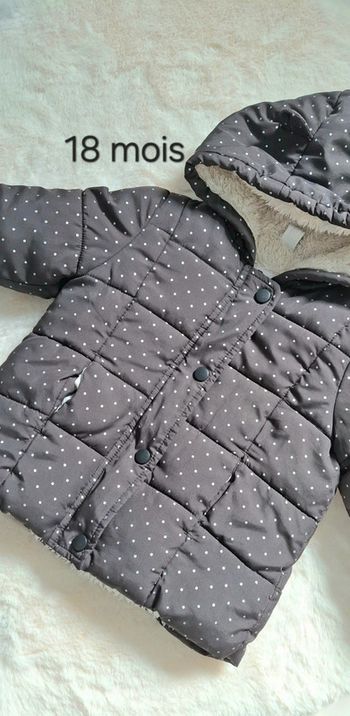 Veste fourrée taille 18 mois