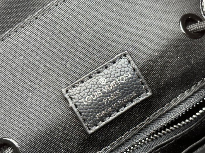 Louis Vuitton   M41379  Christopher MM - photo numéro 9