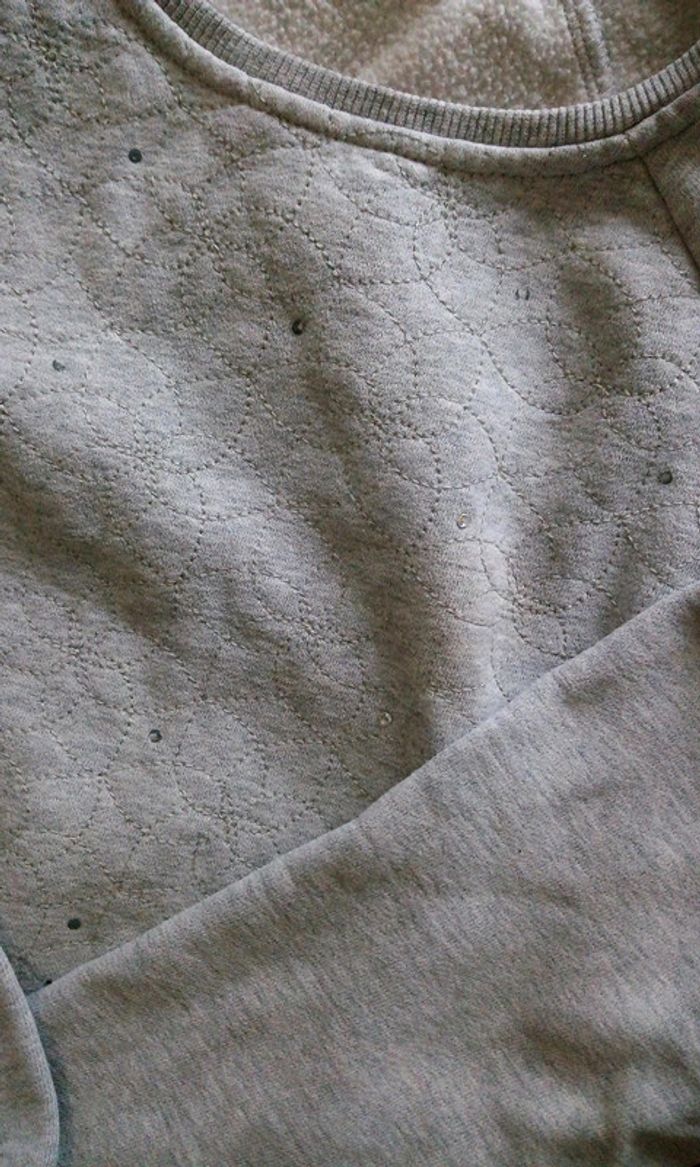 Pull gris - photo numéro 2