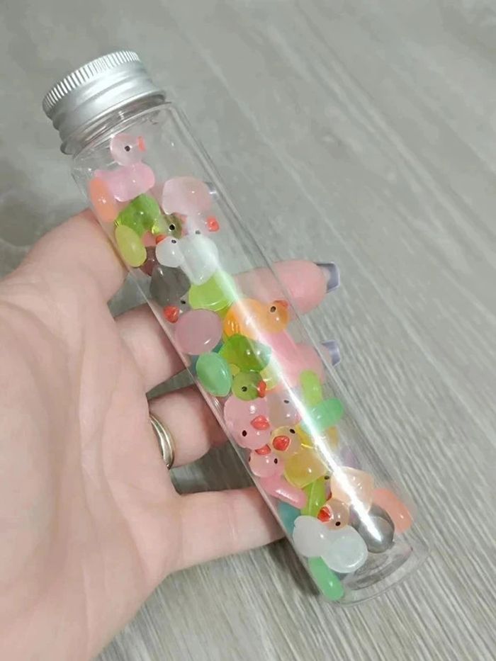 Tube sensoriel lumineux retour au calme galets et canards - photo numéro 4