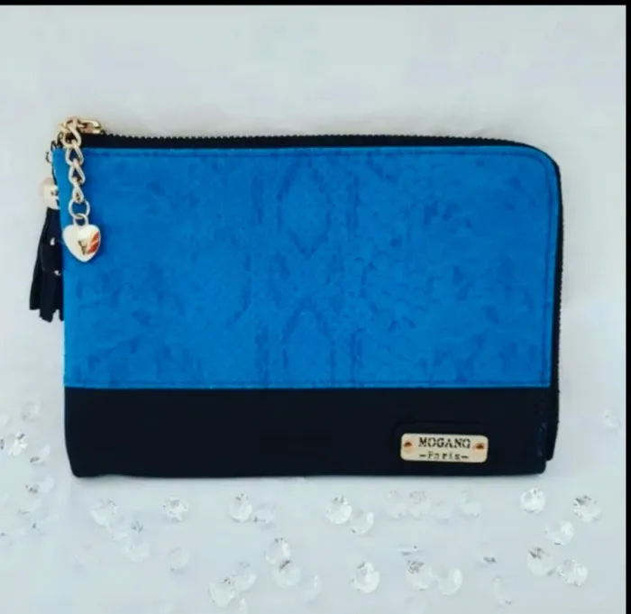 Porte avec anse poignet bleu