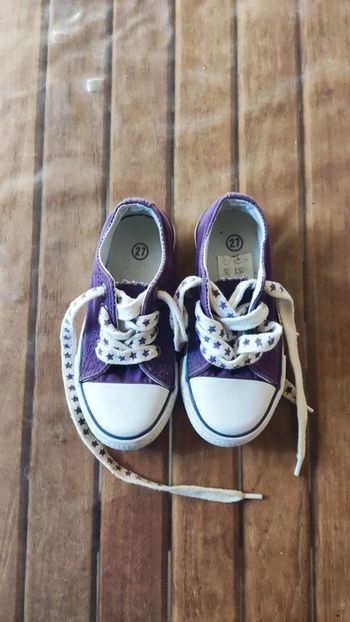 Tennis en toile T. 27