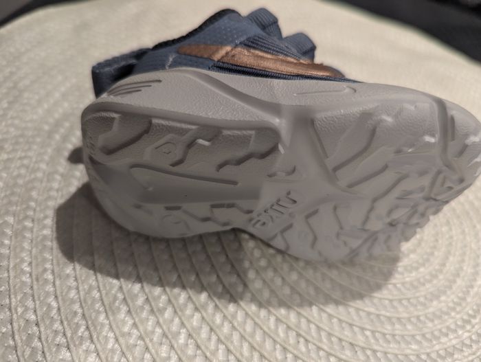 Nike neuf pointure 17 - photo numéro 4