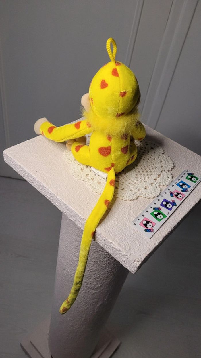 Peluche singe style Marsupilami - photo numéro 3