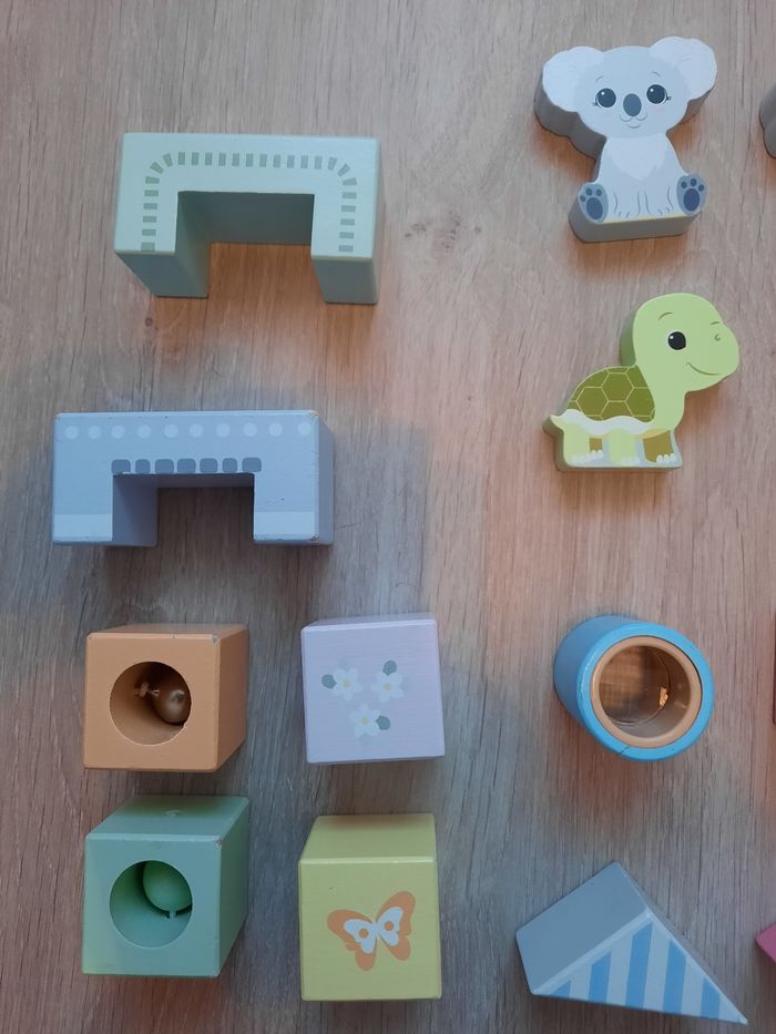 Jeux de construction avec blocs sensoriels - photo numéro 2