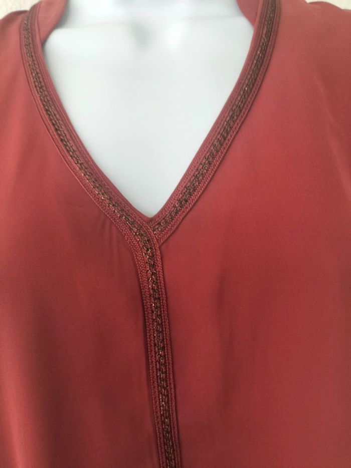 Robe tunique detail brodé au col doré - photo numéro 2