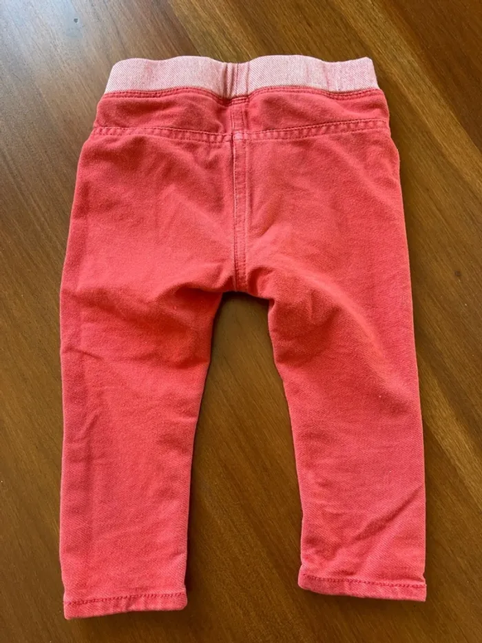 Lot de 5 jeans taille 18 mois très bon état - photo numéro 15