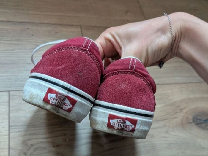 Vans de couleur bordeau - photo numéro 3