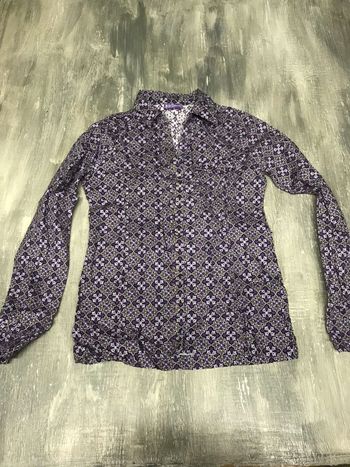 Chemise mauve et kaki