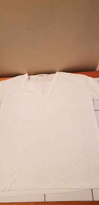 Tee shirt