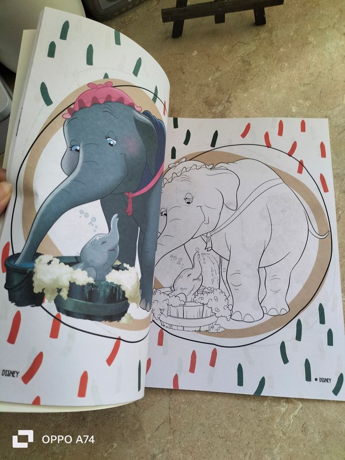 Disney 🖤 Livre de coloriages - photo numéro 4