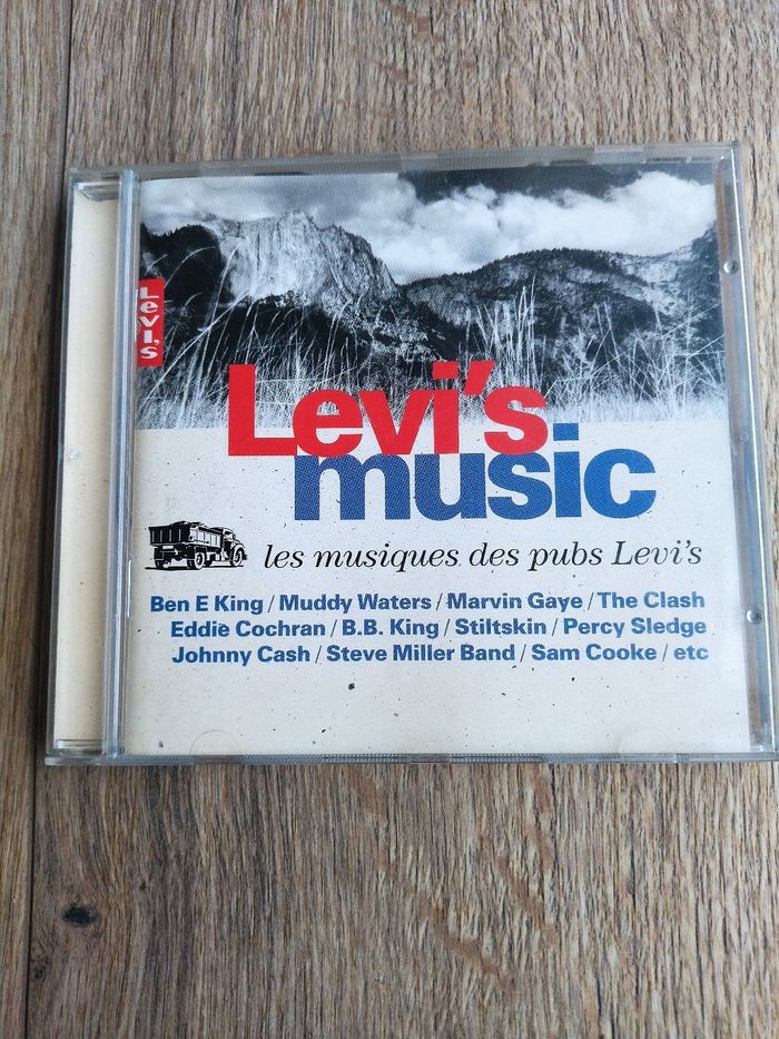 Cd Levi's