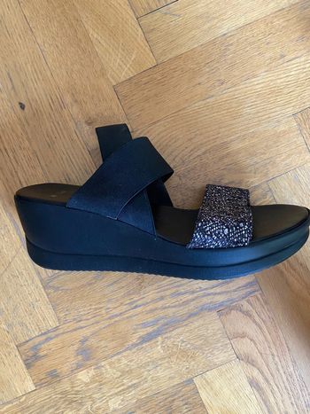 Sandales Bâta noir platform 3 cm talon 6 cm très légère taille 39 mit 1 fois