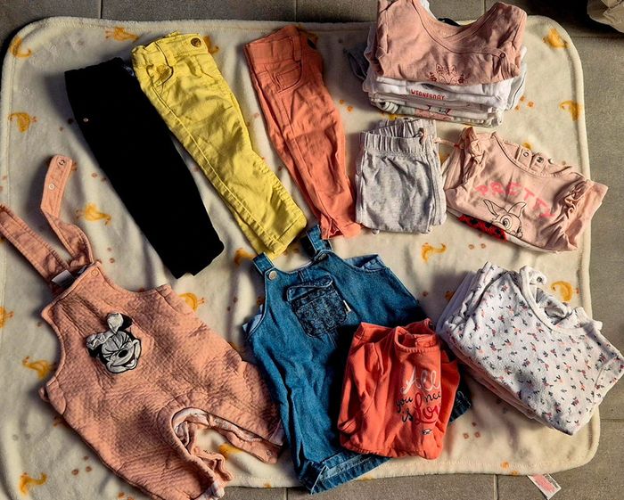 Gros lot vêtements 6 mois - photo numéro 2