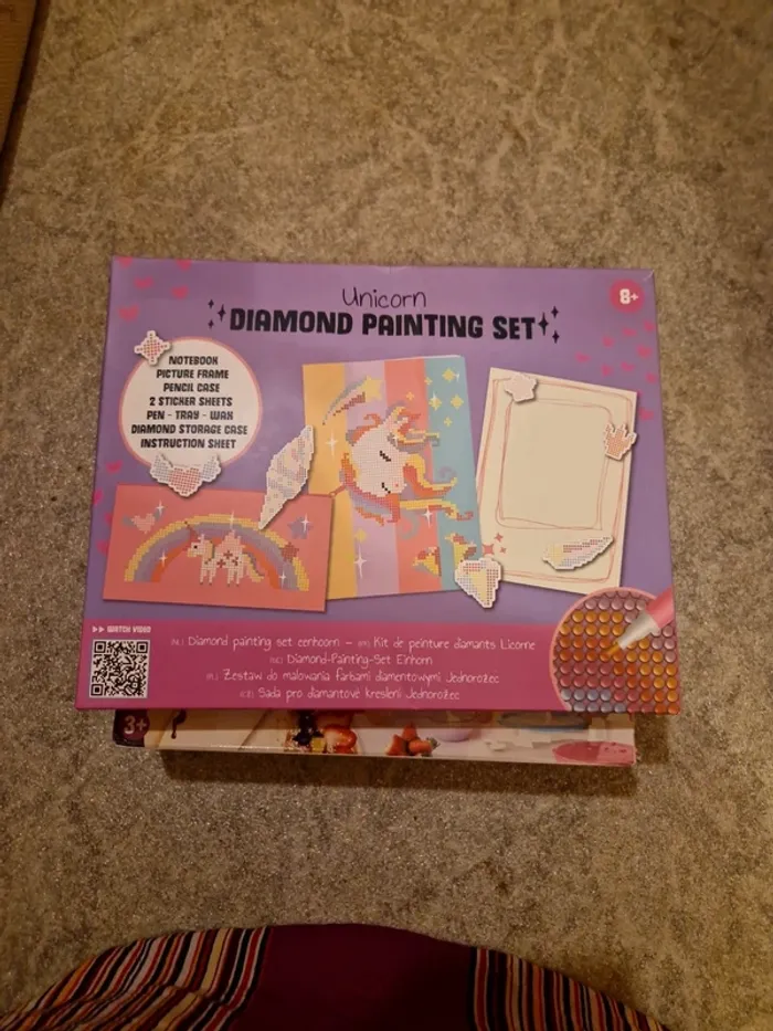 Diamond painting