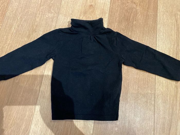 Lot 6 pulls fins 18 mois - photo numéro 7