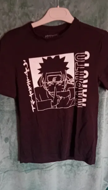 Très joli Tee-shirt noir naruto 12 ans