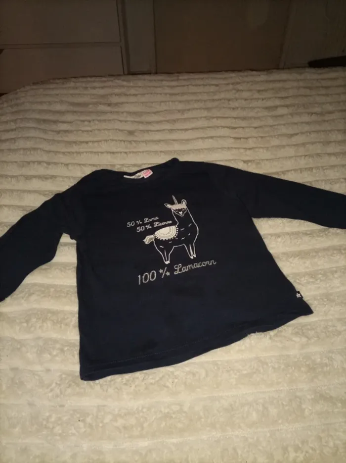 T-shirt bleu