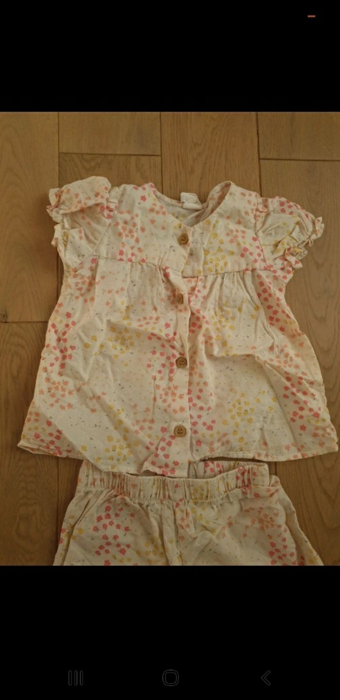 Ensemble short t-shirt taille 74u - photo numéro 2