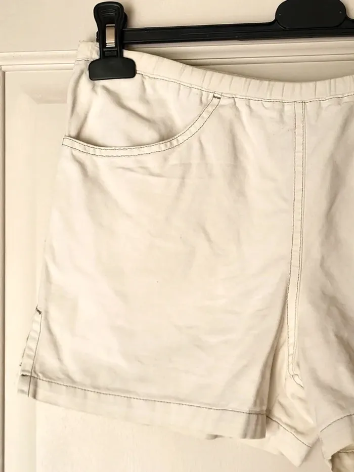Short en coton écru Murphy & Nye - photo numéro 2
