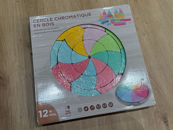 Cercle chromatique en bois