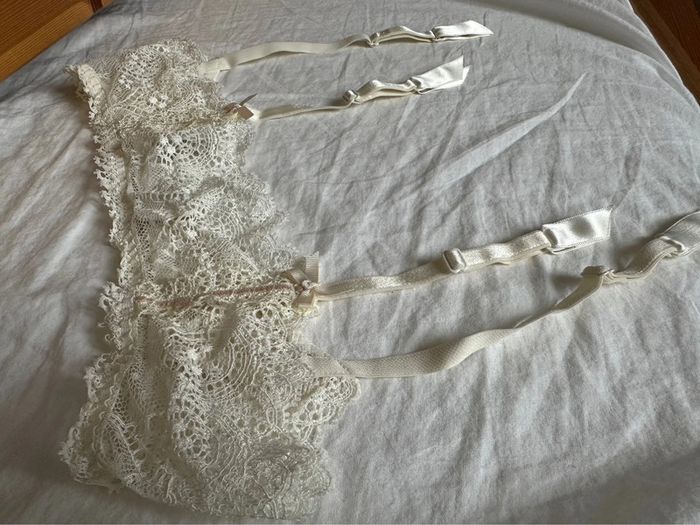 Porte jartelle dentelle crème - photo numéro 3